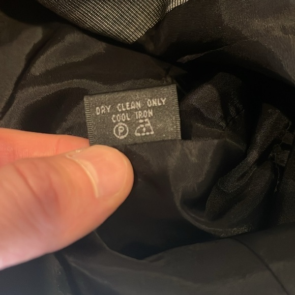 Lafayette 148 New York Single Button Blazer - Picture 9 of 12